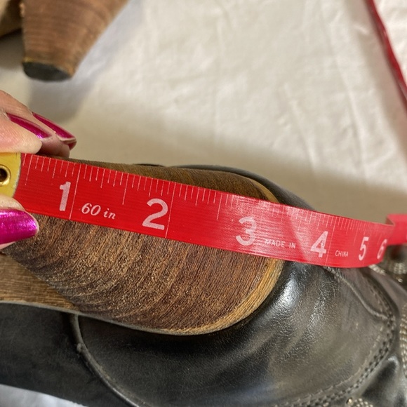 Very Volatile Gray women’s boots Size 10M - Picture 6 of 11